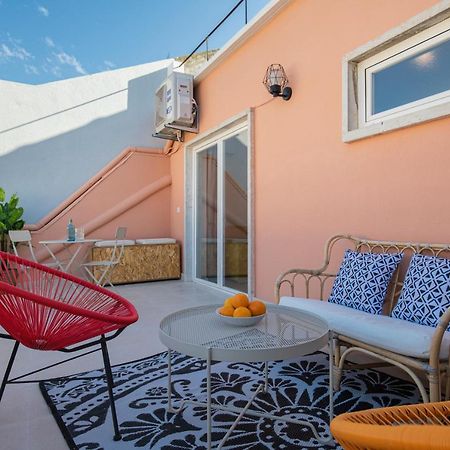 Lovelystay - Sunny 1Bdr Apartment W/Terrace Лиссабон Экстерьер фото