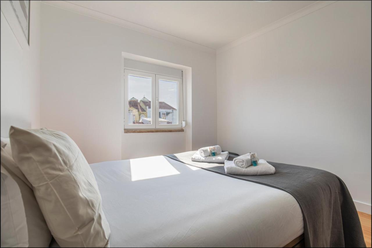 Lovelystay - Sunny 1Bdr Apartment W/Terrace Лиссабон Экстерьер фото
