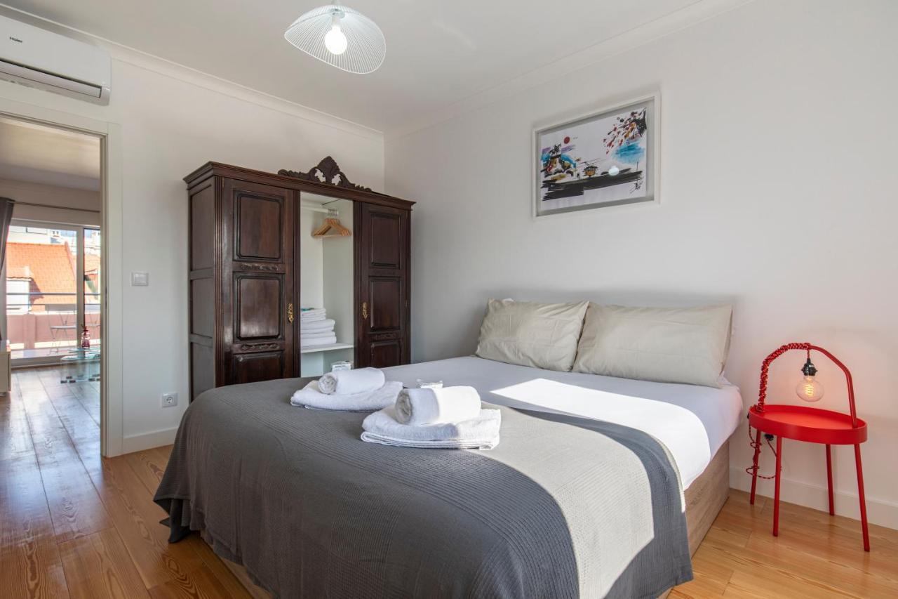 Lovelystay - Sunny 1Bdr Apartment W/Terrace Лиссабон Экстерьер фото