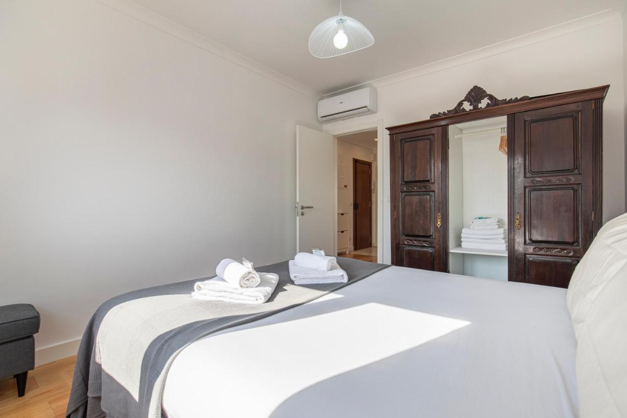 Lovelystay - Sunny 1Bdr Apartment W/Terrace Лиссабон Экстерьер фото