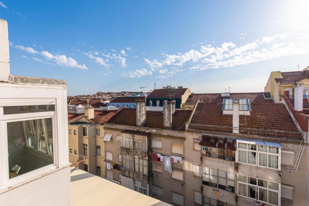 Lovelystay - Sunny 1Bdr Apartment W/Terrace Лиссабон Экстерьер фото