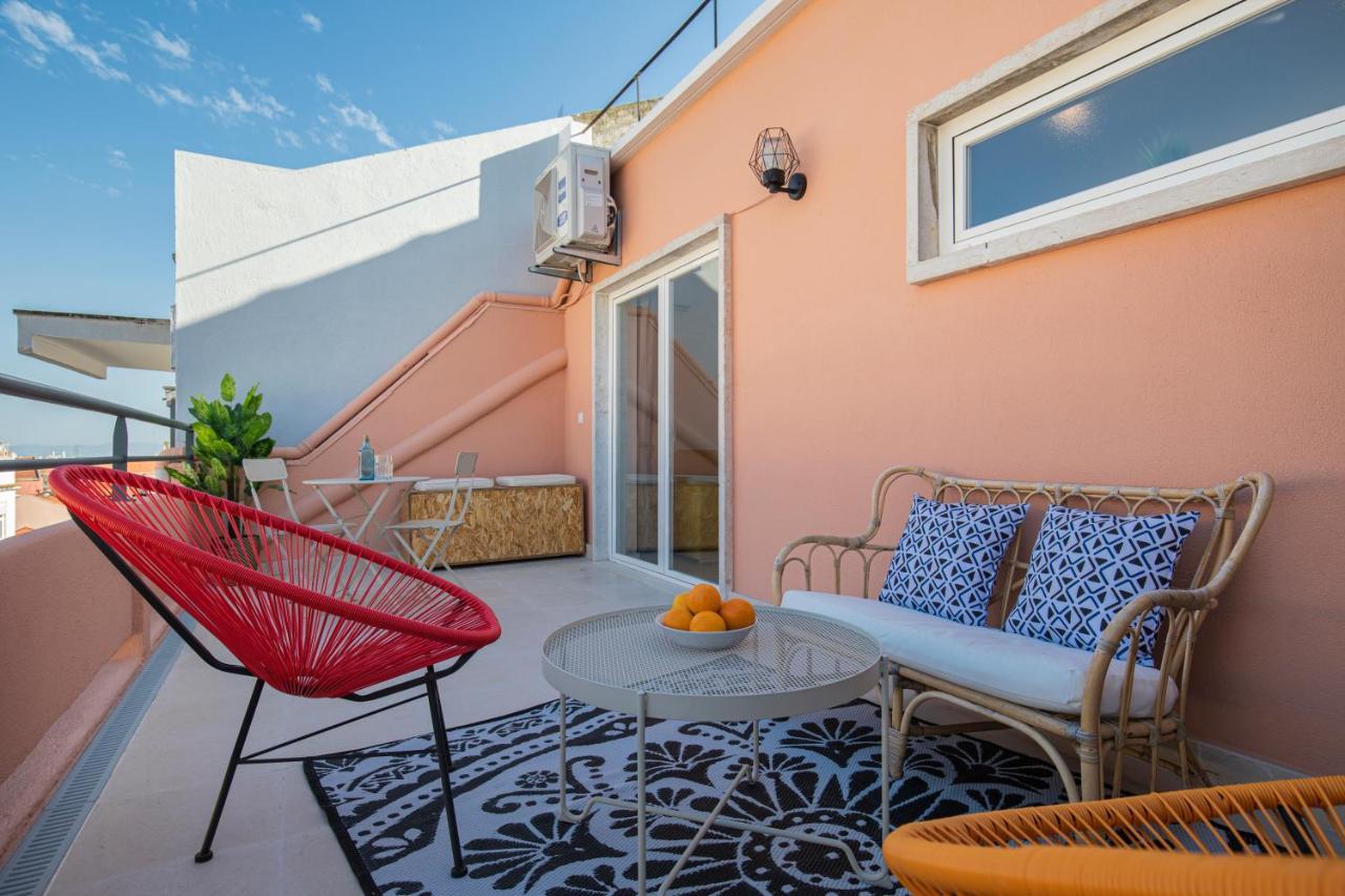 Lovelystay - Sunny 1Bdr Apartment W/Terrace Лиссабон Экстерьер фото